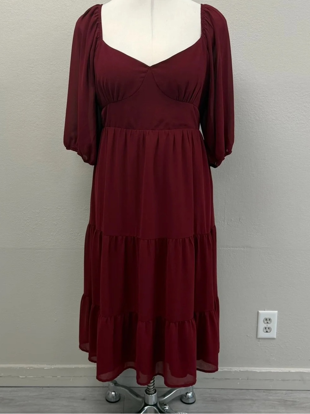 Arula Maroon Tiered Midi Dress - Size 22/24